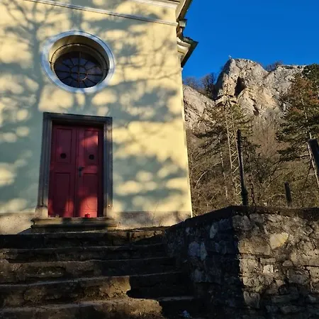 Penzion Obecna Skola 3* Svatý Jan pod Skalou