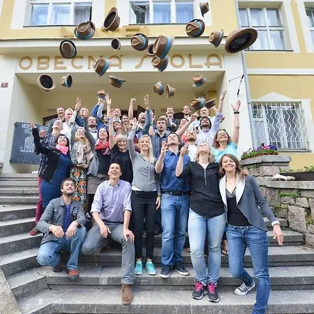 Obecna Skola 3* Svatý Jan pod Skalou