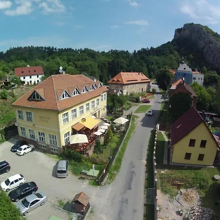 Obecna Skola 3*