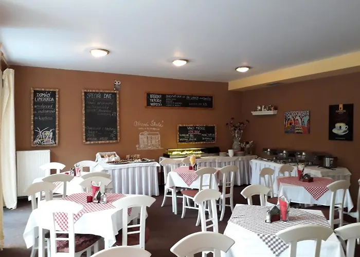 Hotel Obecna Skola 3*
