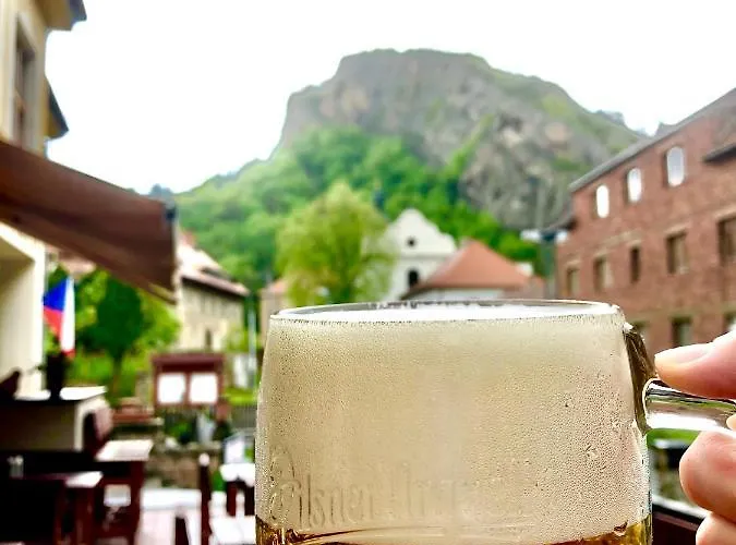 Obecna Skola Hotel